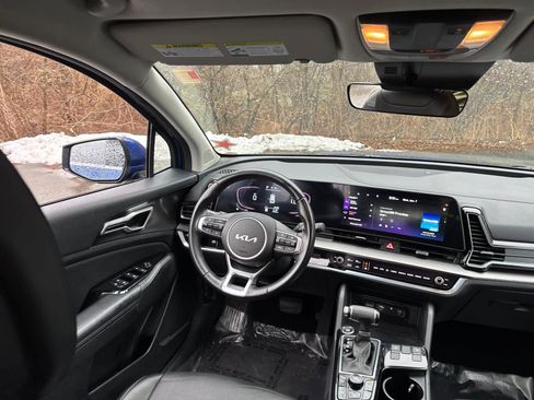 Used 2023 Kia Sportage EX image 35