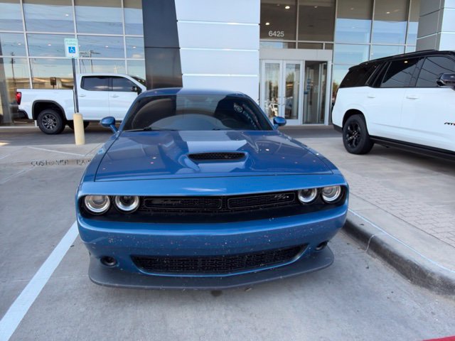 Used 2023 Dodge Challenger R/T w/ Blacktop Package RWD image 2