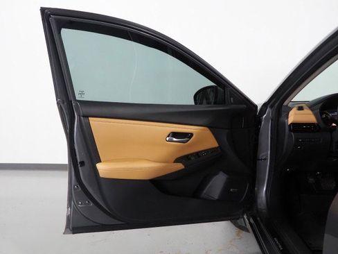 Used 2024 Nissan Sentra SV w/ SV Premium Package image 53