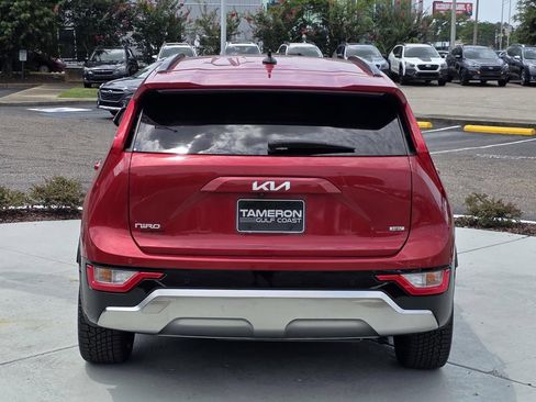 Used 2024 Kia Niro EX Touring FWD image 3