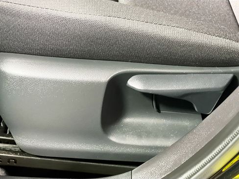 Used 2025 Toyota Corolla LE image 15