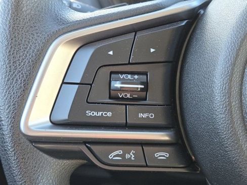 Used 2017 Subaru Impreza 2.0i Premium image 11