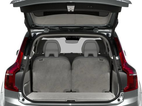 Used 2017 Volvo XC90 T6 Inscription w/ Vision Package image 12