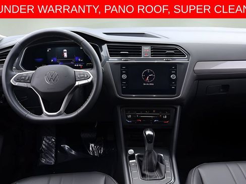 Used 2023 Volkswagen Tiguan SE w/ Panoramic Sunroof Package FWD image 14
