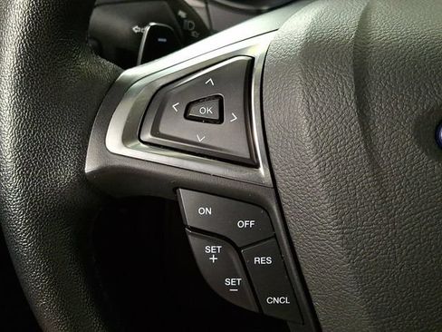Used 2018 Ford Fusion SE w/ Fusion SE Technology Package FWD image 21