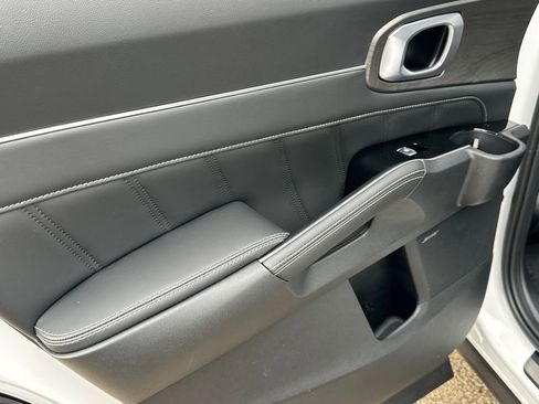 New 2026 Kia Sorento SX image 15