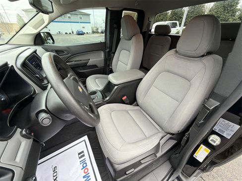 Used 2020 Chevrolet Colorado W/T w/ Custom Special Edition image 18