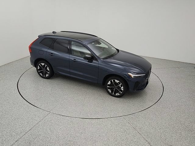 New 2026 Volvo XC60 B5 Plus w/ Protection Package Premier AWD/4WD image 15