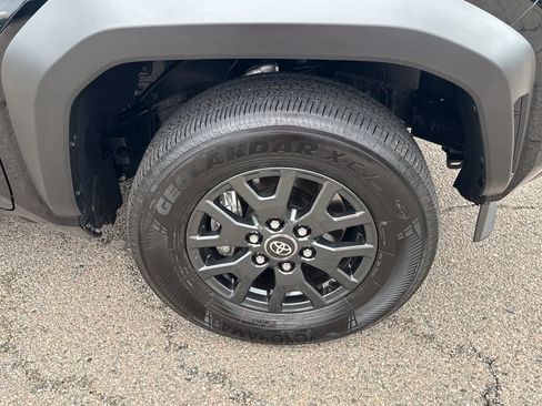 Used 2026 Toyota 4Runner SR5 AWD/4WD image 43