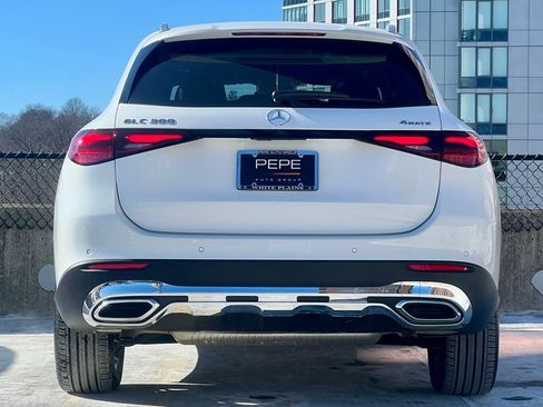 Certified 2026 Mercedes-Benz GLC 300 4MATIC image 6