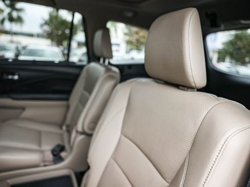 Used 2016 Honda Pilot Elite image 28