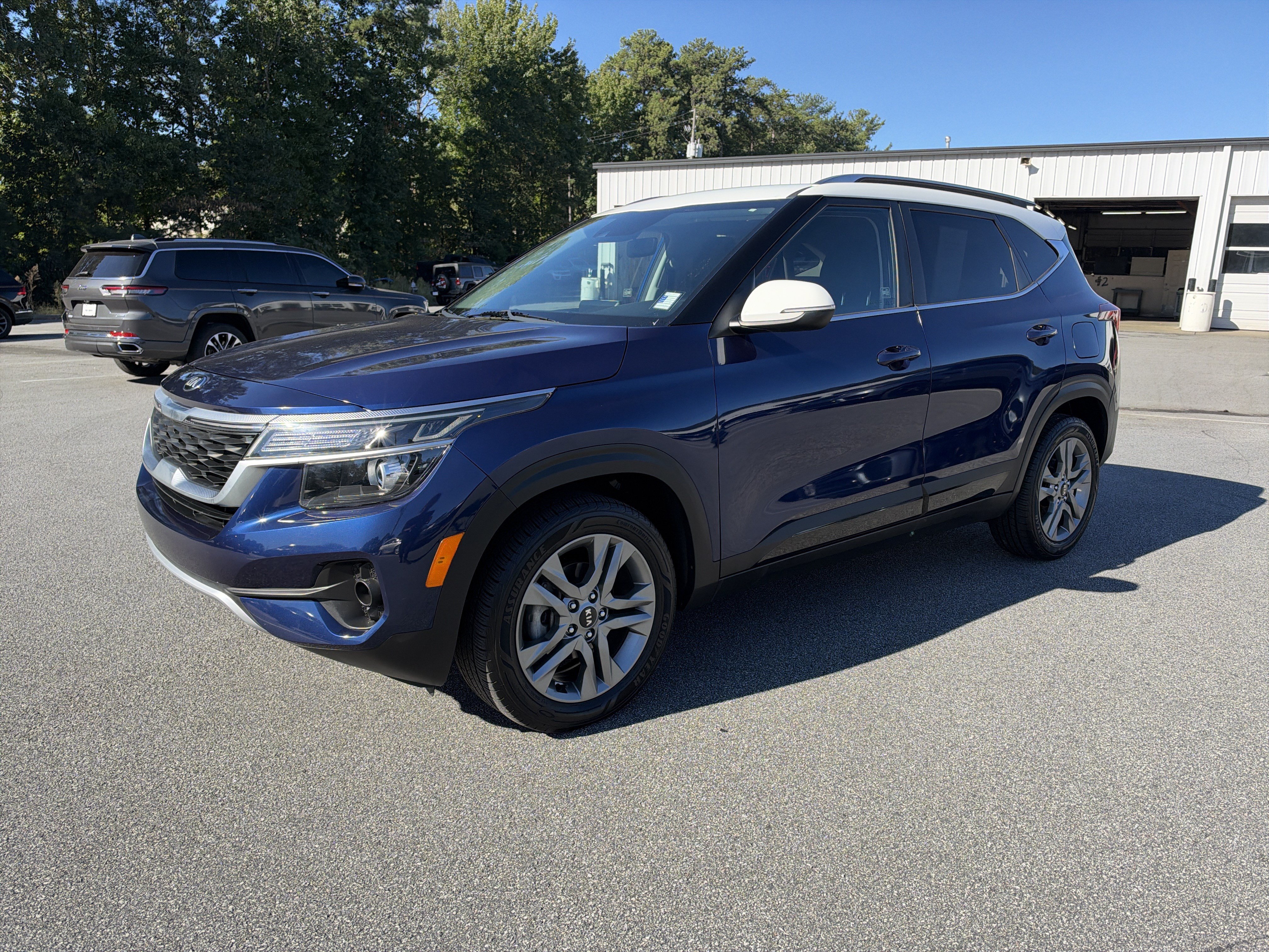 Used 2021 Kia Seltos S FWD image 3
