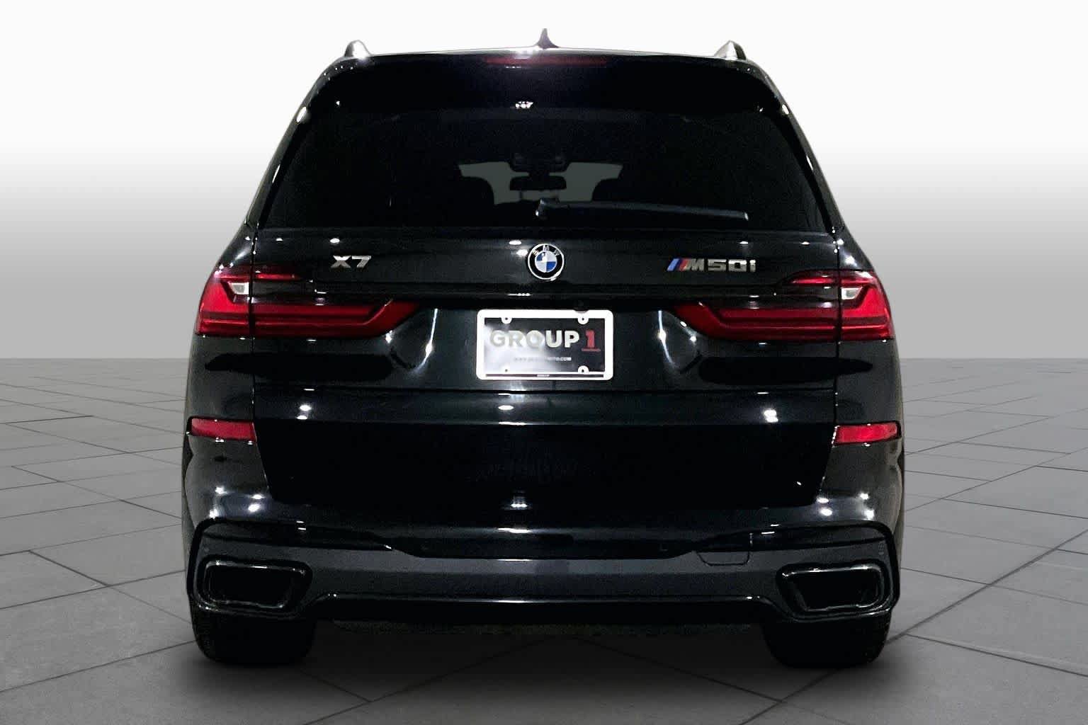 Used 2022 BMW X7 M50i AWD/4WD image 4