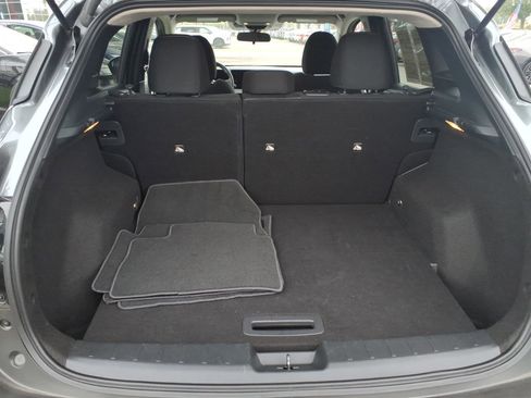 Certified 2025 Nissan Kicks SV FWD image 10