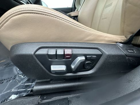 Used 2018 BMW M3 RWD image 22