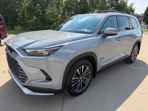 Certified 2026 Toyota Grand Highlander AWD Hybrid image 1