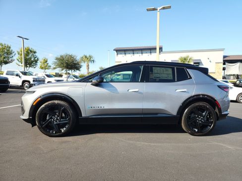 New 2026 Chevrolet Equinox EV RS image 3