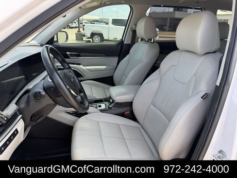 Used 2023 Kia Telluride EX w/ EX Captain's Chair Package FWD image 31