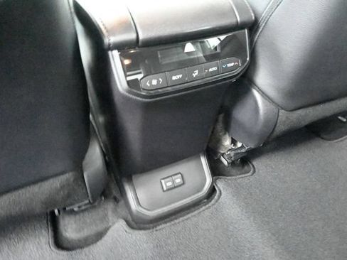 Used 2025 Toyota Highlander XSE AWD/4WD image 27
