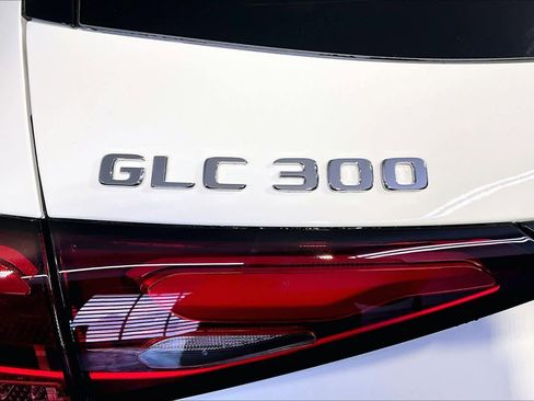 New 2026 Mercedes-Benz GLC 300 4MATIC image 6