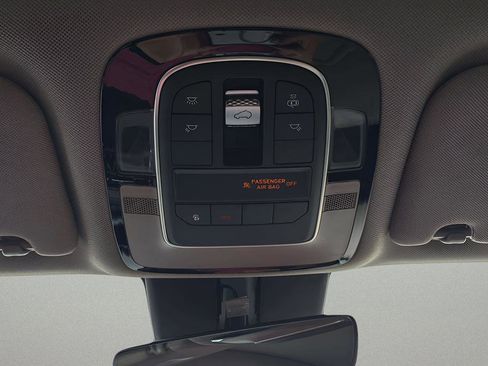 Used 2021 Hyundai Santa Fe SEL w/ Convenience + Premium Package image 12