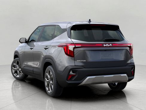 New 2026 Kia Seltos LX image 4