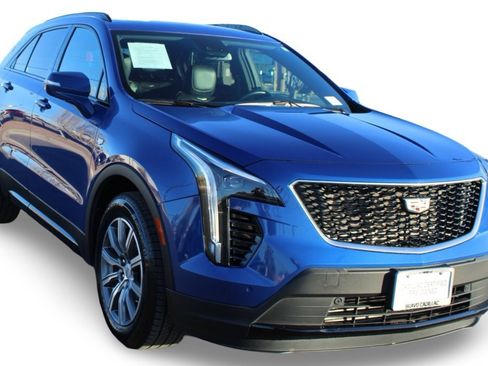 Used 2021 Cadillac XT4 Sport image 3