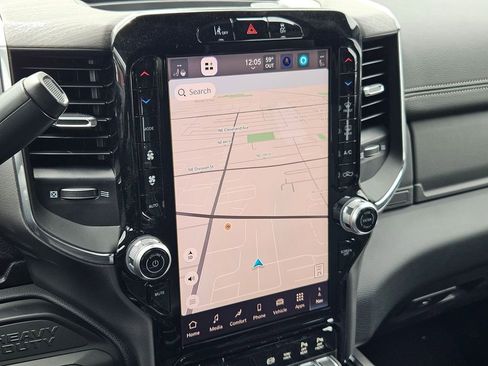 New 2026 RAM 2500 Laramie AWD/4WD image 23