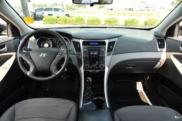 Used 2011 Hyundai Sonata GLS FWD image 7