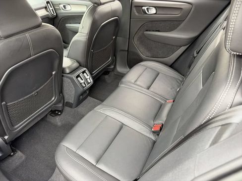 Used 2023 Volvo XC40 B5 Ultimate AWD/4WD image 17