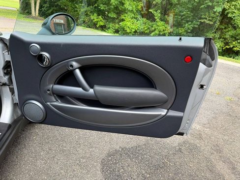Used 2006 MINI Cooper Hardtop FWD image 24
