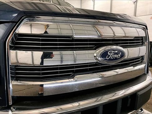 Used 2017 Ford F150 Lariat w/ Equipment Group 502A Luxury AWD/4WD image 30