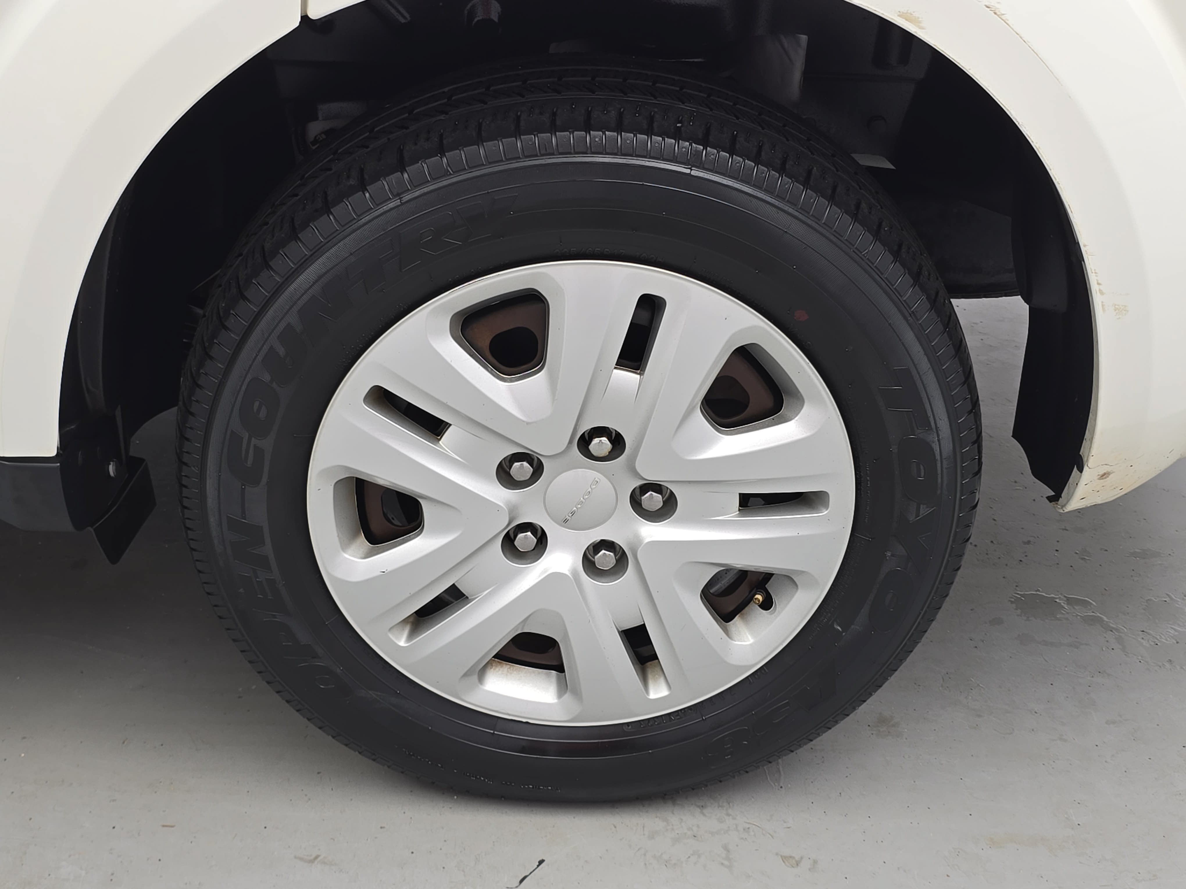 Used 2020 Dodge Journey SE FWD image 31