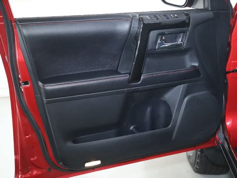 Used 2017 Toyota 4Runner TRD Pro AWD/4WD image 15