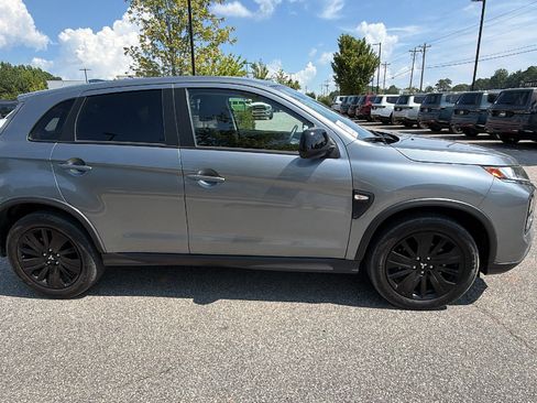 Used 2025 Mitsubishi Outlander Sport AWD image 7