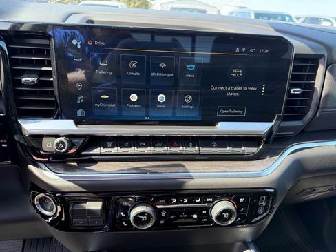 Used 2024 Chevrolet Silverado 3500 LTZ w/ LTZ Plus Package image 17