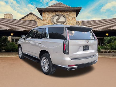 Used 2023 Cadillac Escalade Premium Luxury AWD/4WD image 2