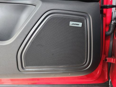 Used 2024 Porsche Macan w/ Premium Plus Package image 21