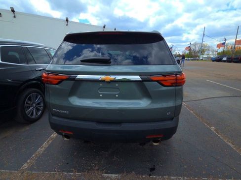 Used 2023 Chevrolet Traverse LT FWD image 5
