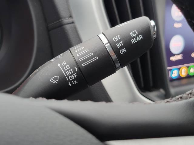 Used 2023 GMC Terrain SLT w/ Infotainment Package II AWD/4WD image 18