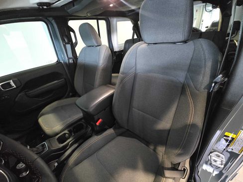 Used 2024 Jeep Wrangler Unlimited AWD/4WD image 5