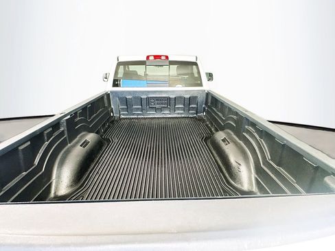 Used 2018 RAM 2500 Tradesman w/ Chrome Appearance Group image 22