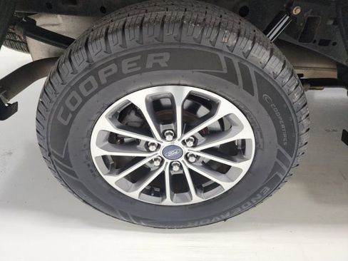 Used 2018 Ford F150 XLT w/ Equipment Group 302A Luxury AWD/4WD image 39