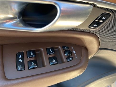 Certified 2024 Volvo XC90 B6 Plus w/ Protection Package Premier image 27