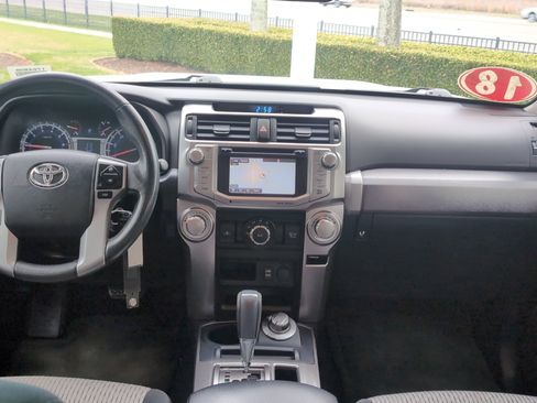 Used 2018 Toyota 4Runner SR5 image 29