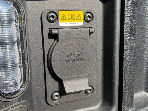 Certified 2024 Ford Maverick XLT w/ XLT Luxury Package image 11