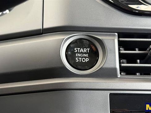 Used 2025 Nissan Pathfinder S AWD/4WD image 29