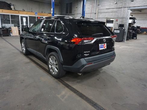 Used 2021 Toyota RAV4 Limited w/ Limited Grade Weather Package FWD image 19
