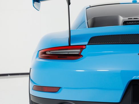 Used 2018 Porsche 911 GT2 RS RWD image 76