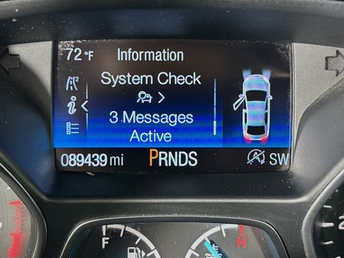 Used 2019 Ford Escape SE image 15